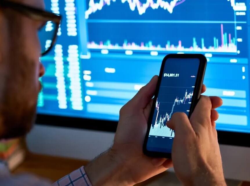 AI Cryptos Surge, With These 3 Tokens Roaring Higher Today